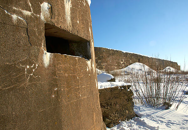 Machine gun embrasure - Southern Forts