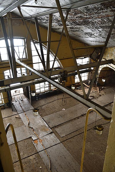 #18 - Workshop view from the upper tier