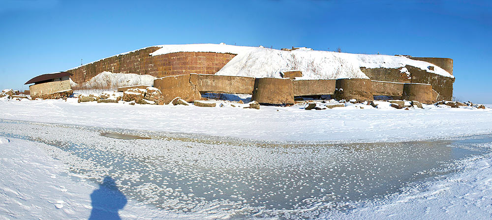Вид форта "Милютин" с фронтальной стороны - Южные Форты