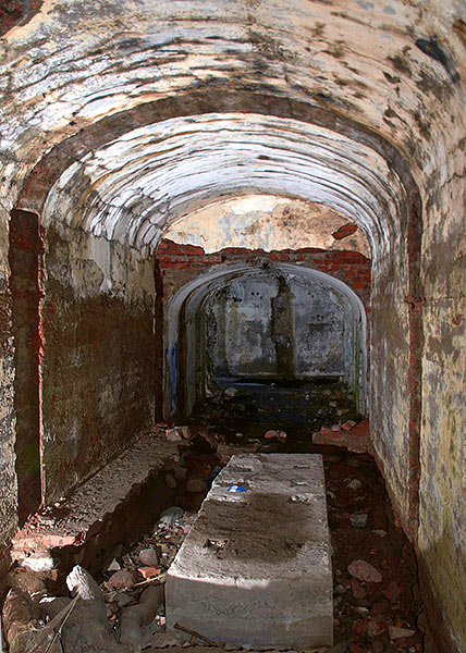 Powder magazine of Central battery - Southern Forts