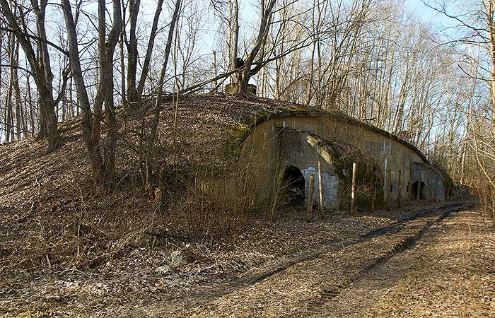 Concrete powder magazine of the 1910s - Southern Forts