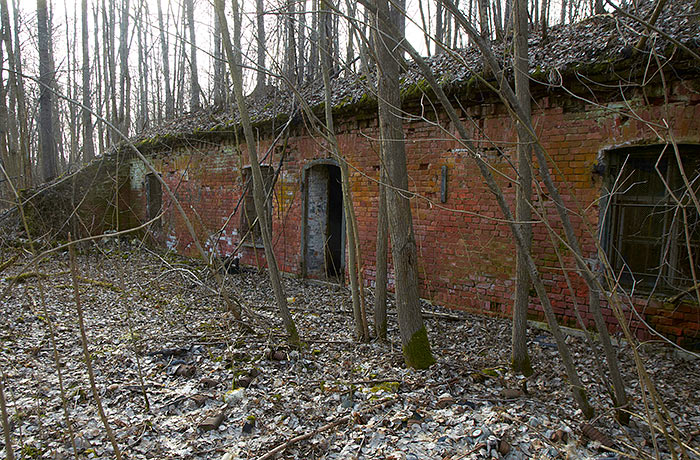 Brick powder magazine - Southern Forts