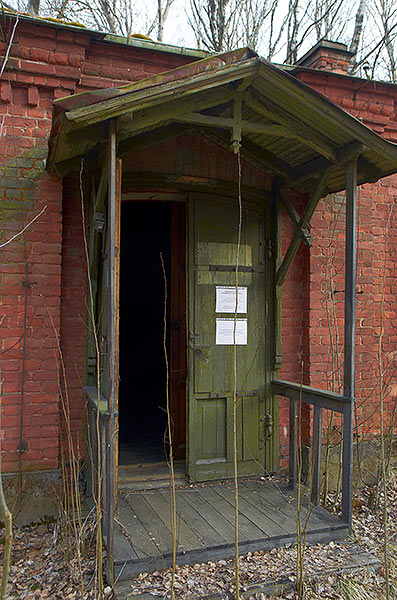 Porch of the warehouse - Southern Forts