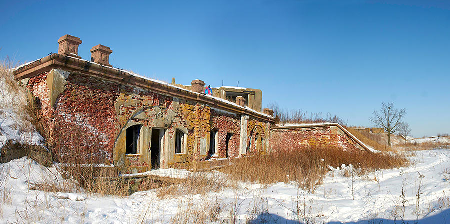 Rear side of the casemates - Southern Forts