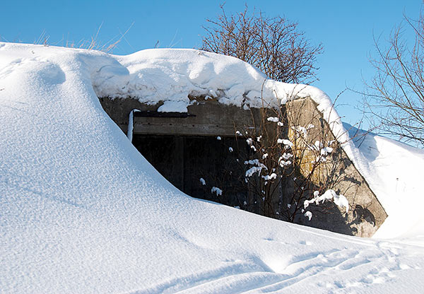 Searchlight shelter - Southern Forts