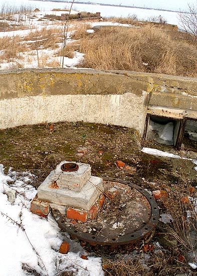 100 mm gun's emplacement - Southern Forts