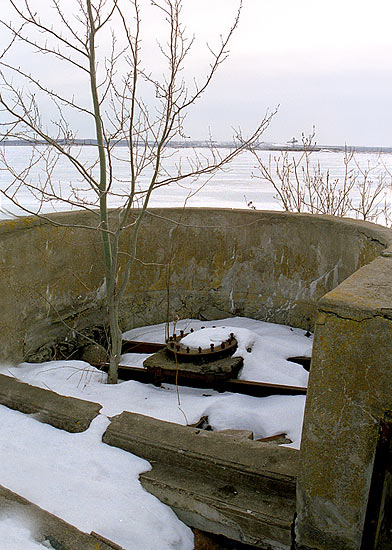 Small artillery emplacements of anti-landing battery - Southern Forts