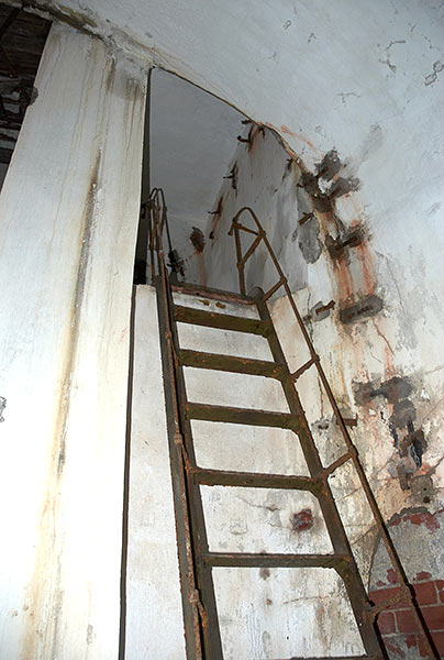 #21 - Staircase