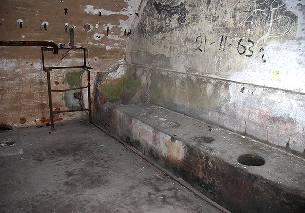 #28 - Wash-room