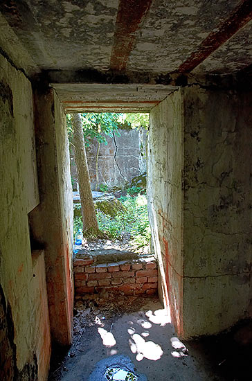 Exit to mortar's emplacement - Southern Forts