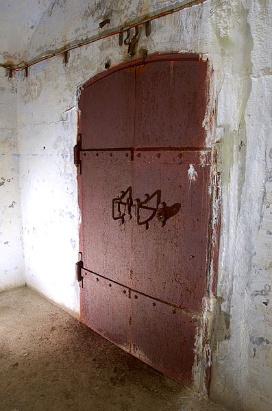 Exit to the gun's emplacement - Southern Forts