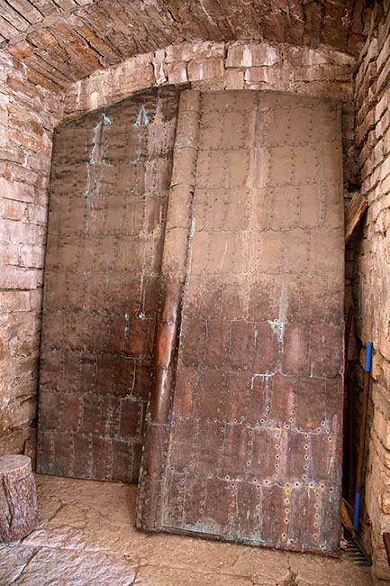 #12 - Doors of the Korolevskaya Tower