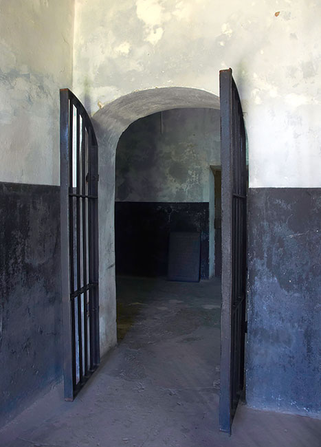 #15 - Entrance to the prison corridor of the New Prison