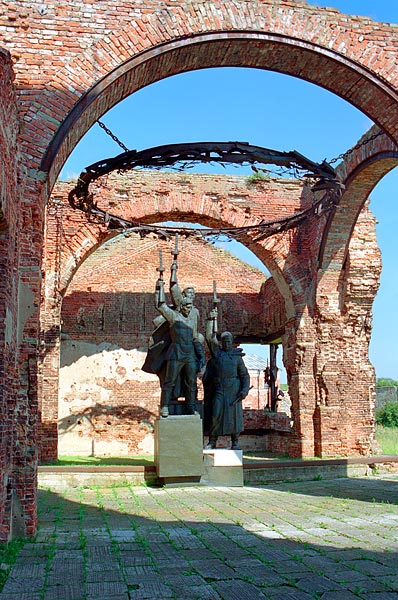 WWII Memorial - Shlisselburg