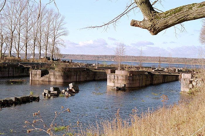 Staroladozhskij canal (Old-Ladoga's canal) - Shlisselburg