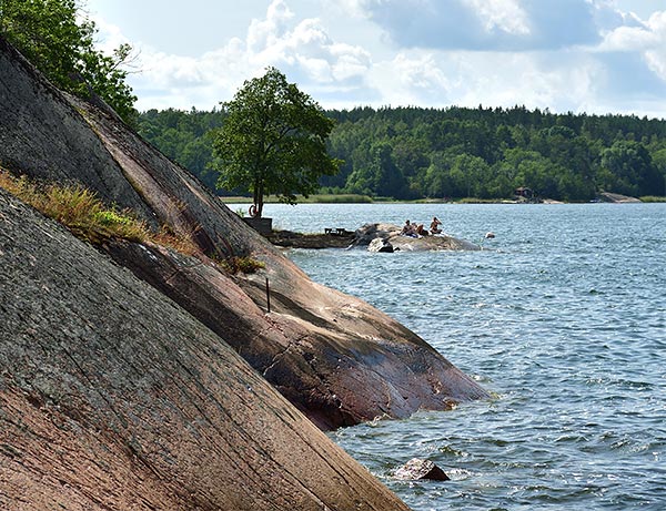 Island shore - Fort Siarö