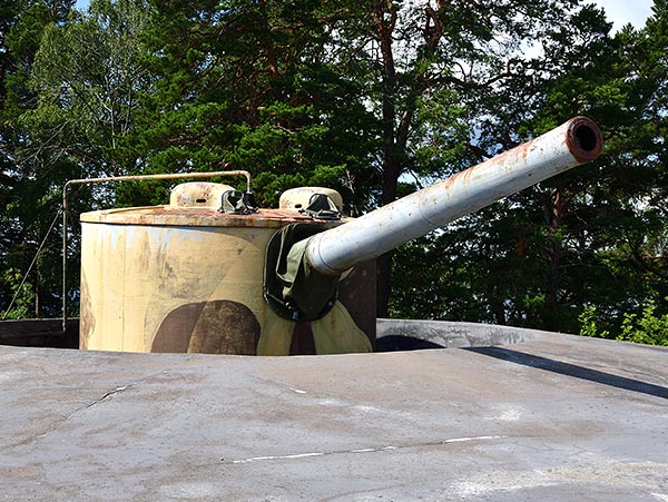 6-дм (152 мм) орудие в северной башне форта - Форт Сиарё