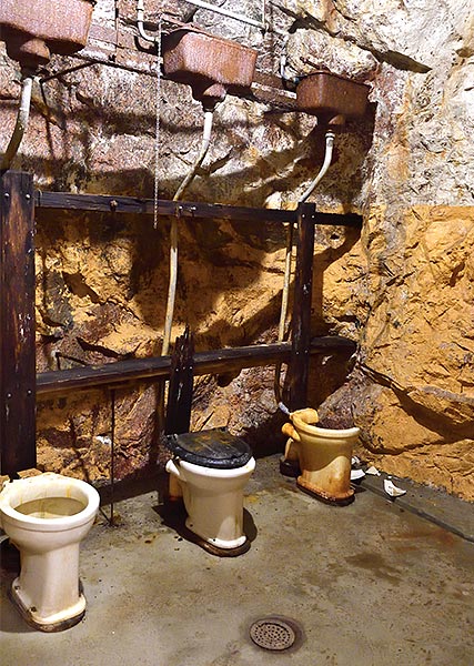 #38 - Latrine