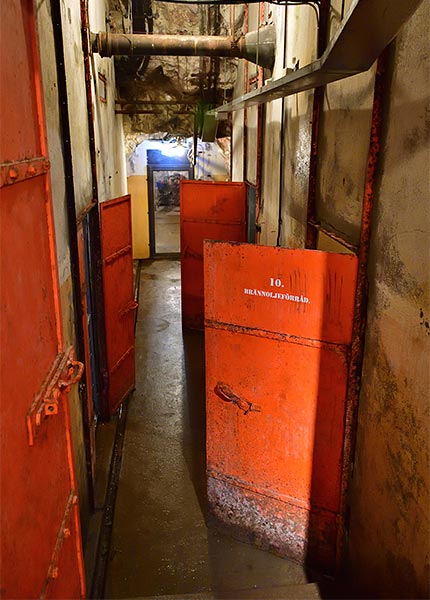 Corridor in the living compartment - Fort Siarö