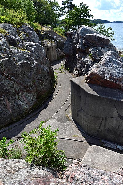 Trenches with rails - Fort Siarö