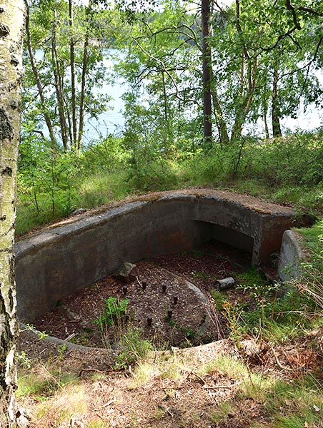 #84 - Small caliber anti-aircraft artillery emplacement