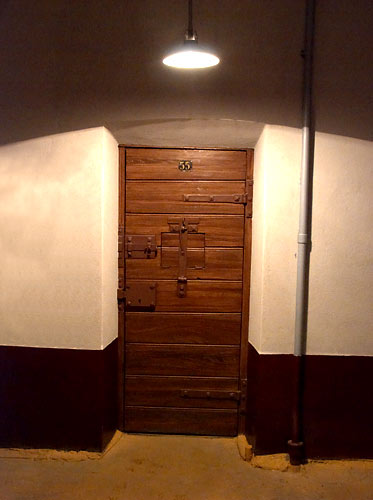 #18 - Second floor's cell
