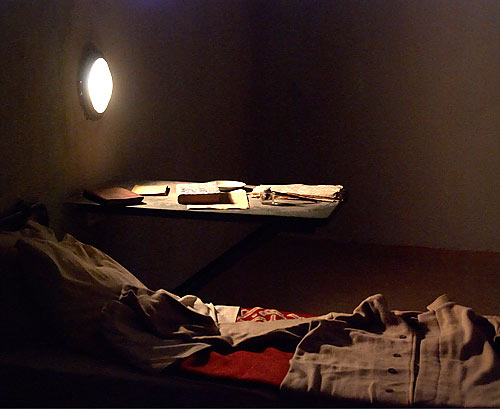 #21 - Light in the prison's darkness
