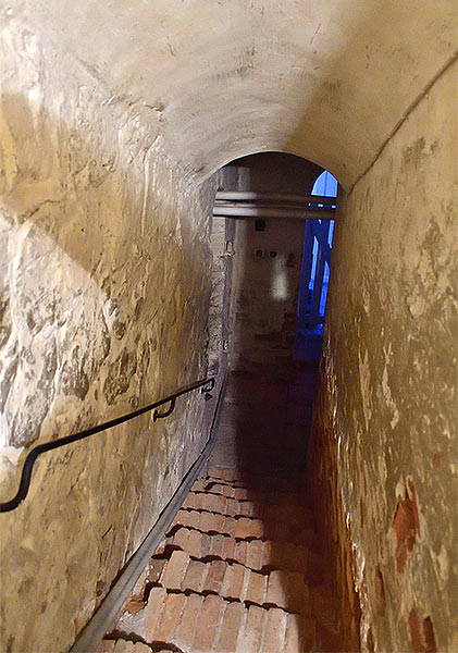 #18 - Vaults