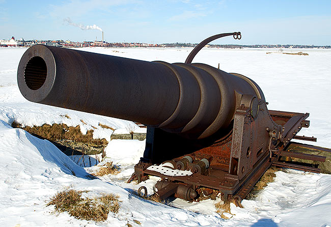 #7 - Fortress 9-inch gun