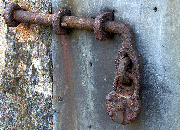 Lock on the door of the powder magazine - Sveaborg