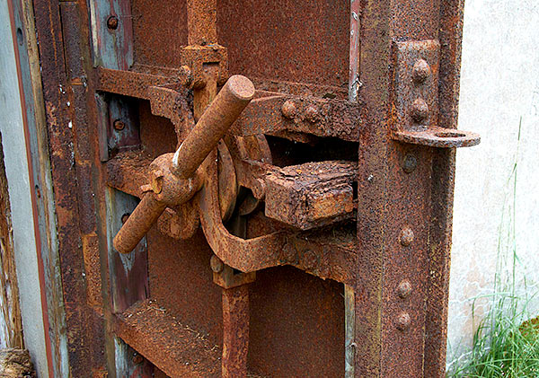 #57 - Door's shutter