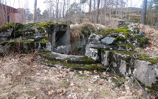 #4 - Machine gun emplacement