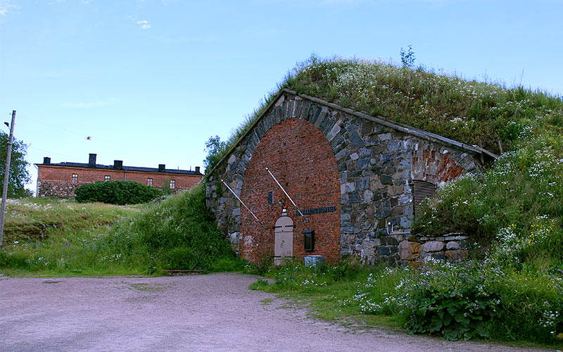 Powder magazine