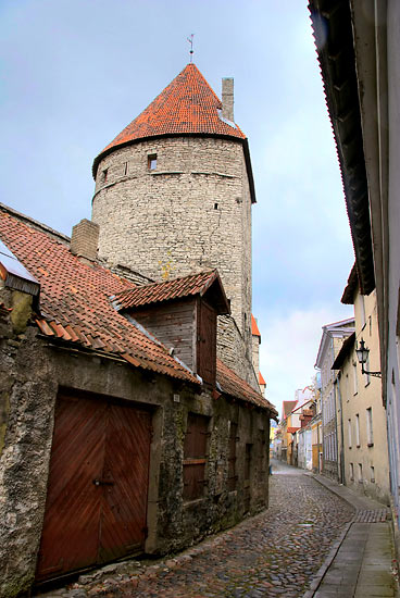 Plate tower - Tallinn