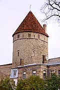 Крепостная башня городской стены