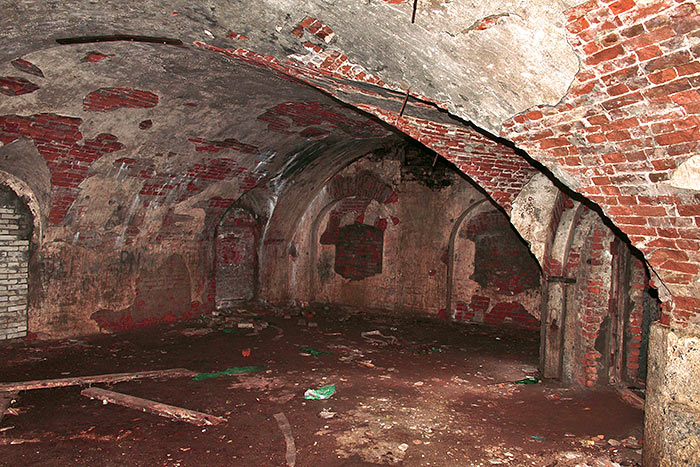 #38 - Big barracks shelter