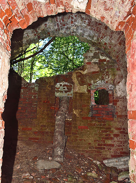 Windows to the courtyard - Trangsund