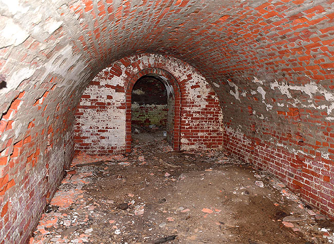 #32 - Powder magazine interiors
