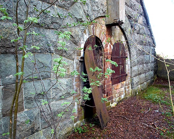 Rear part side of the pillbox - Vaxholm