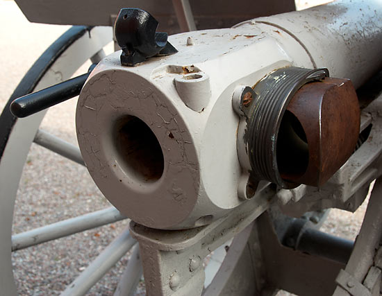 Breach of 8 sm gun m/1881 - Vaxholm