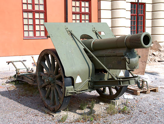 15 sm howitzer m/1919 - Vaxholm