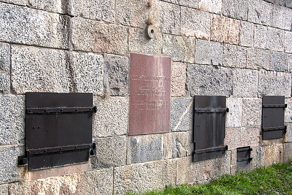 #49 - Memorial