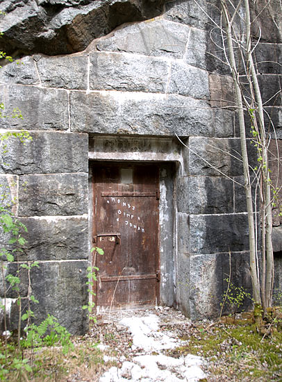 The door - Vaxholm