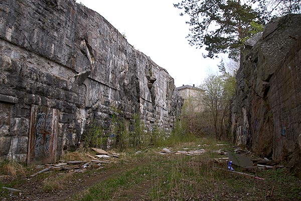 Ditch around the battery - Vaxholm