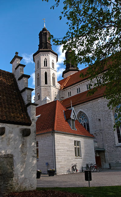 #15 - Churchyard