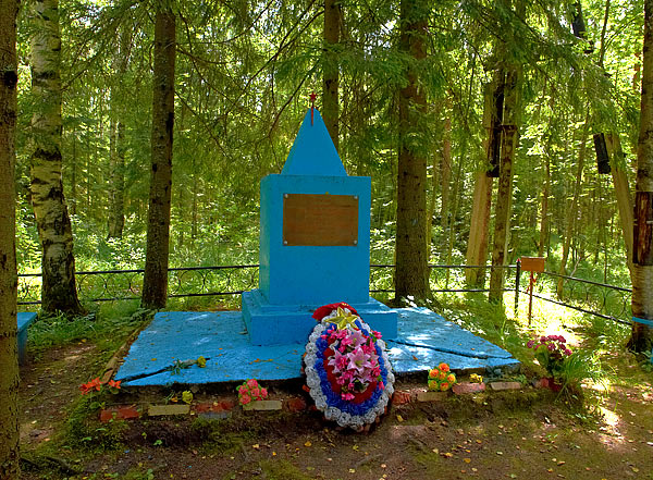 #16 - Mass grave of WW2