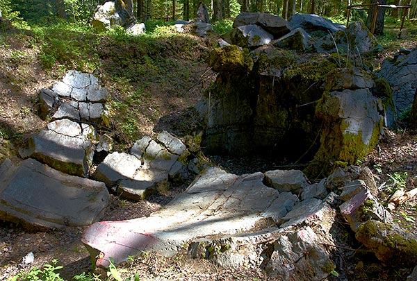 Concrete ruins - VT Line