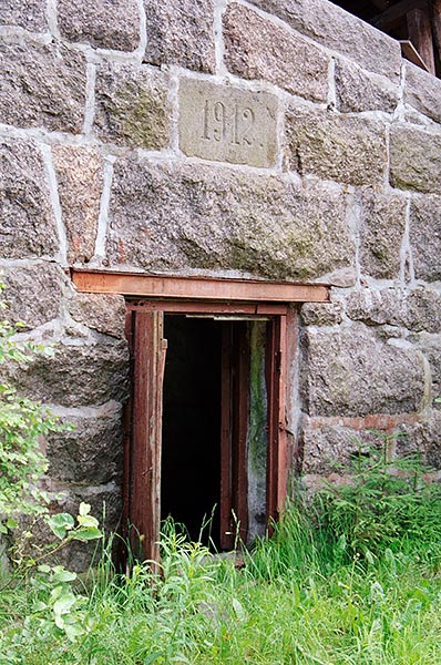 Barn of 1912 - VT Line