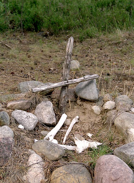 #22 - Grave