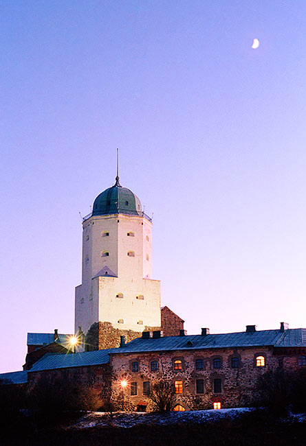 Castle and the moon - Vyborg